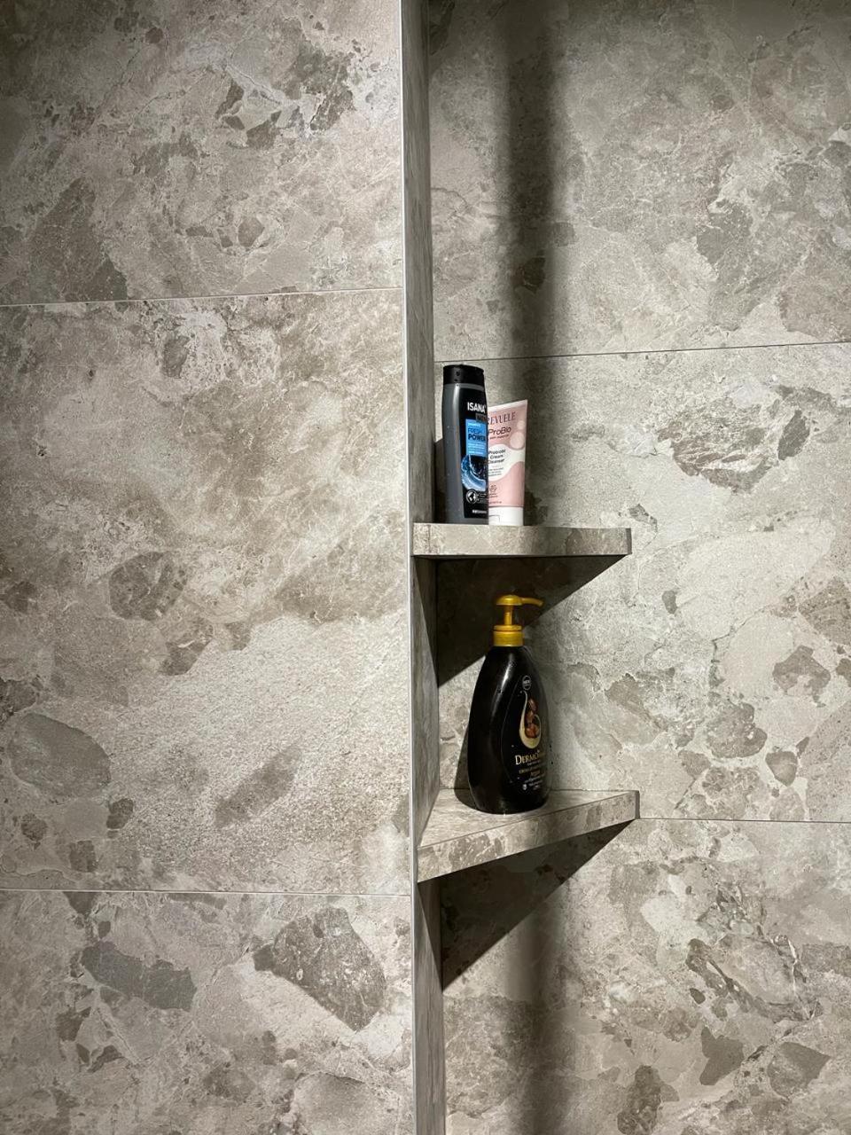 Am Apartment Тирана Екстериор снимка