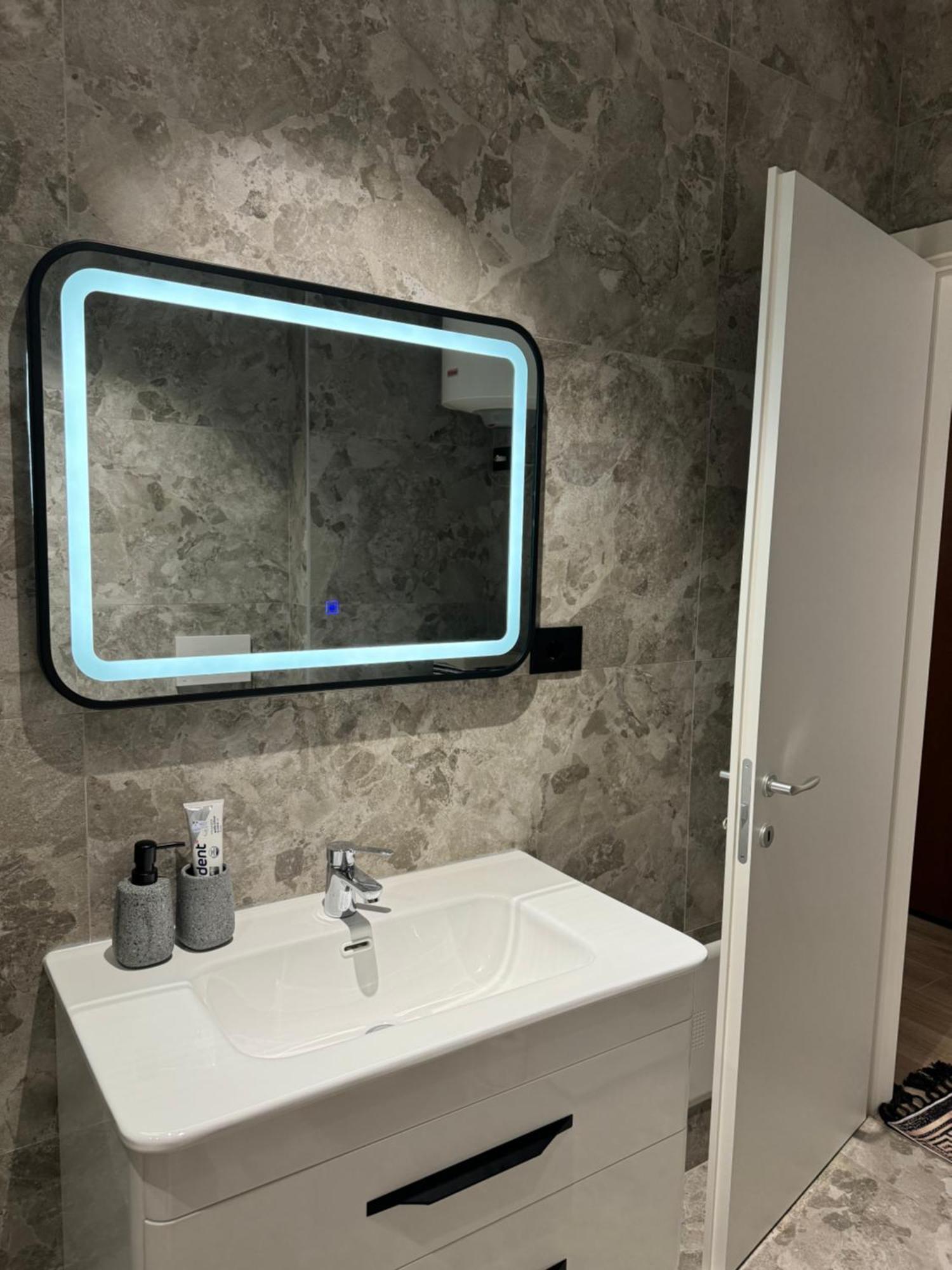 Am Apartment Тирана Екстериор снимка